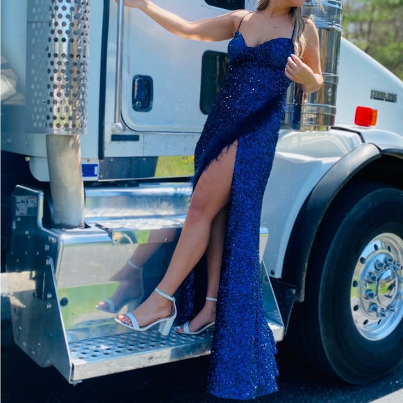 Stella Couture Prom/Formal Dress Blue Sequined Size 4 - Picture 1 of 3
